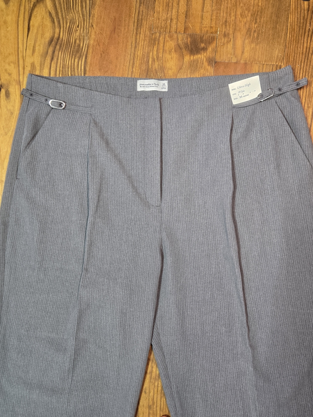 Abercrombie & Fitch Gray Wide-Leg Dress Pants - Picture 3 of 11